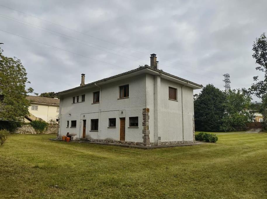 Chalet Las Llamas リャネス エクステリア 写真